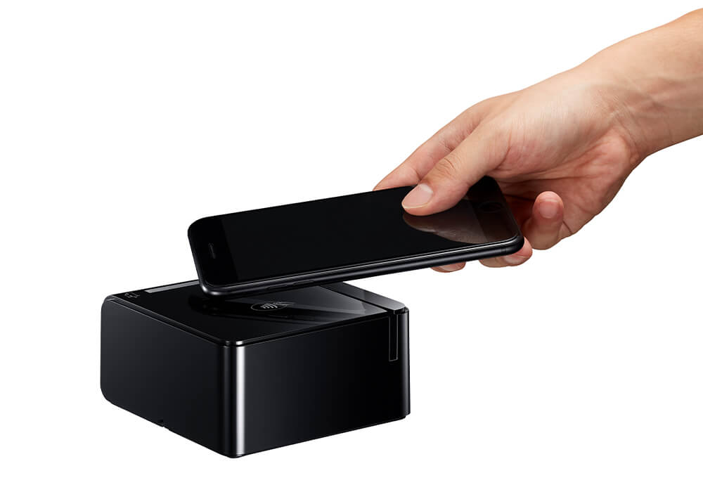 Tap to pay with smartphone and payment cube