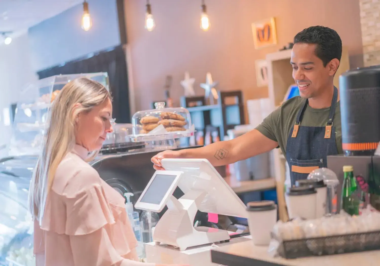 The Importance of Customer Loyalty Programs in Restaurants + Best Examples of 2023 