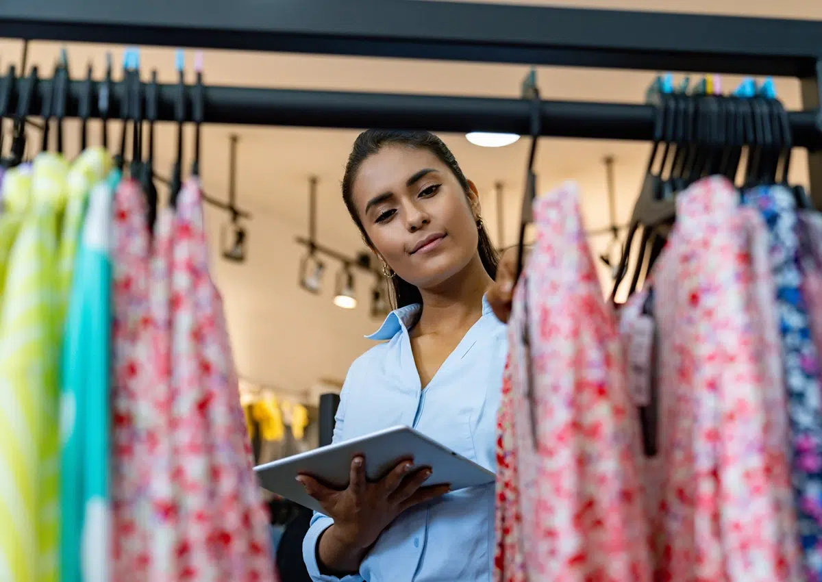 Retail Trends of 2024: Driving Connected Shopping Experiences