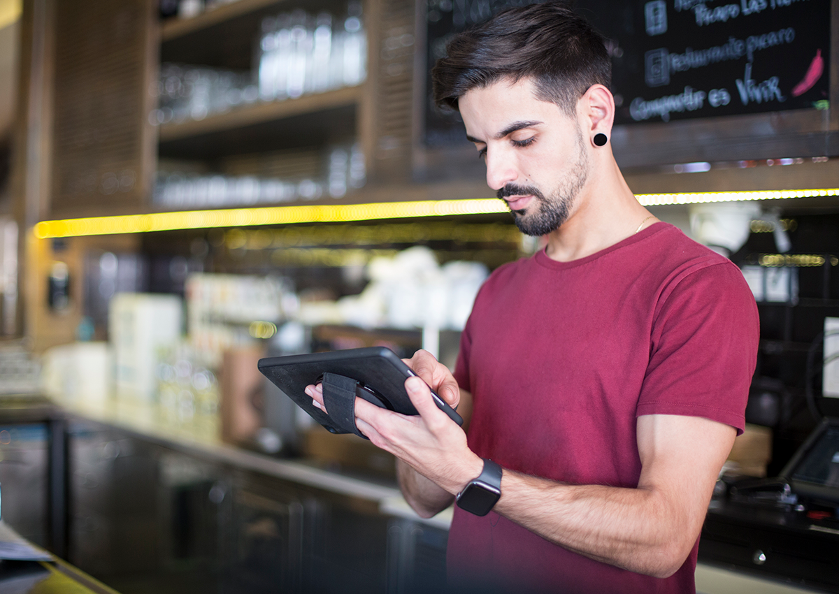 Finding the Perfect Handheld POS System for Restaurants in 2024